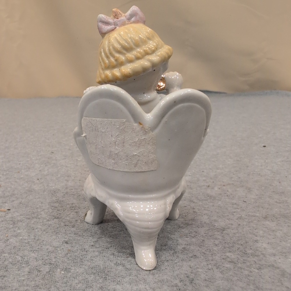 Vtg Porcelain Girl in Chair Figurine Gold Gilt Accents Numbered 2272 Pink Bow - Picture 3 of 6